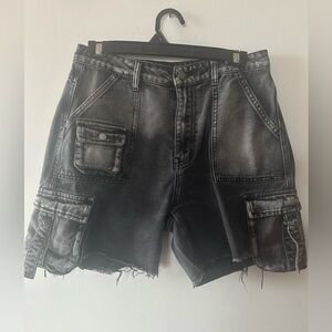 DENIM 7-POCKETS SHORTS by CIDER Size: L